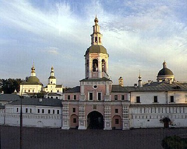 Данилов монастырь. Надвратная церковь Симеона Столпника. 1280 год